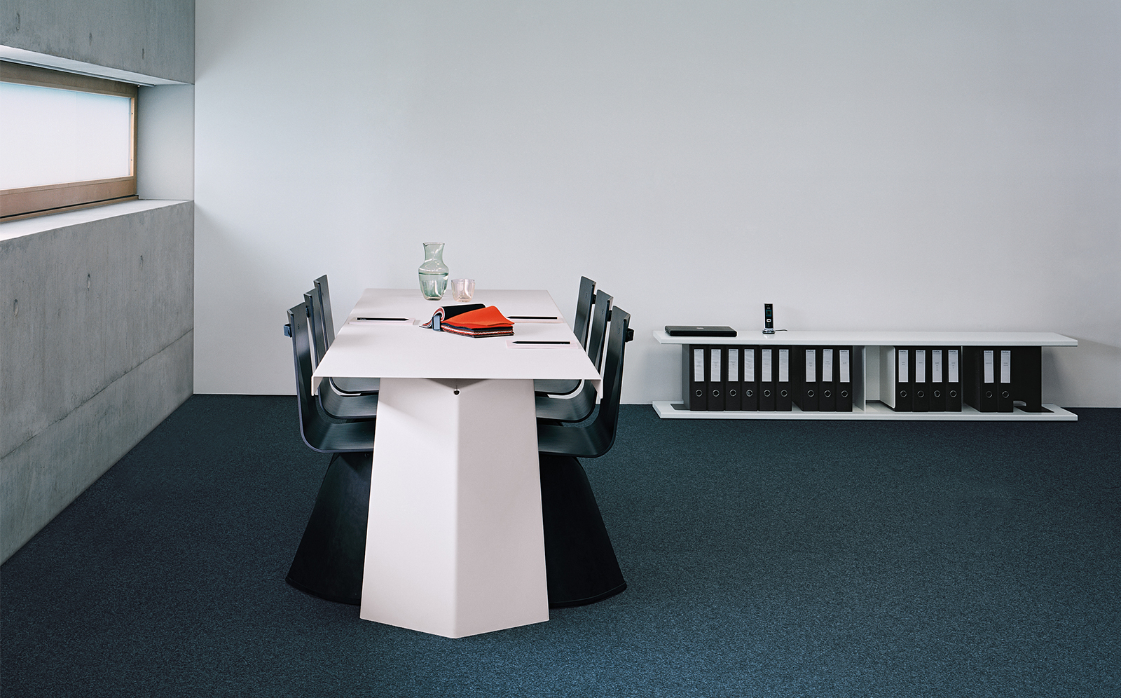 Pallas Table