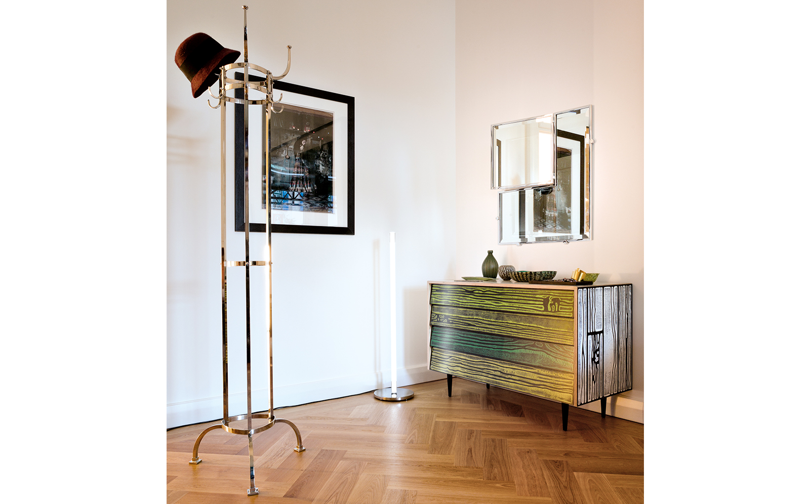 Castellar Mirror
