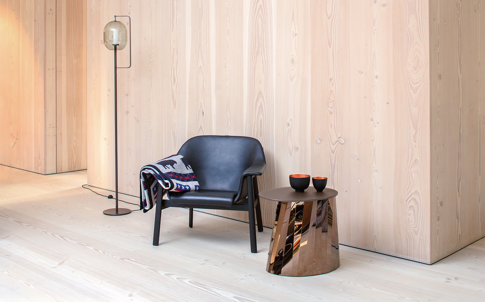 Pli Side Table Low